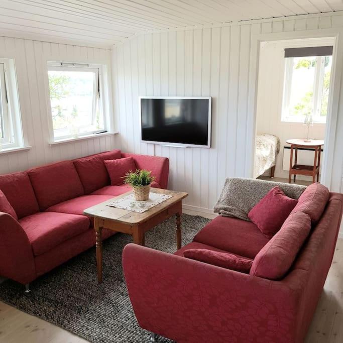 Lys Og Lettstelt Leilighet Med Utsikt Over Byen Lejlighed Sandefjord Eksteriør billede
